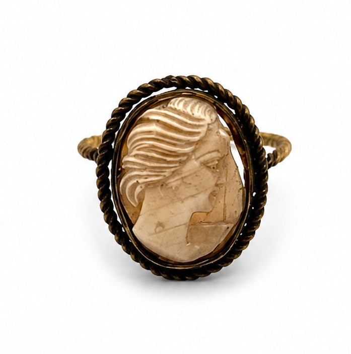 Vintage hand-carved shell cameo ring (BBS_MWCR005)