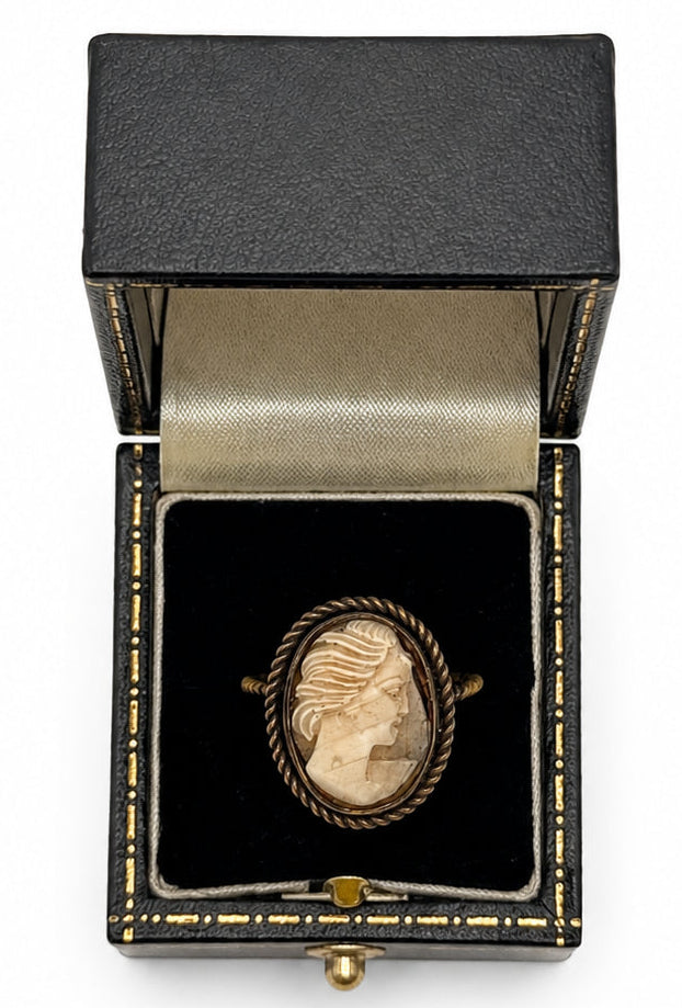 Vintage hand-carved shell cameo ring (BBS_MWCR005)