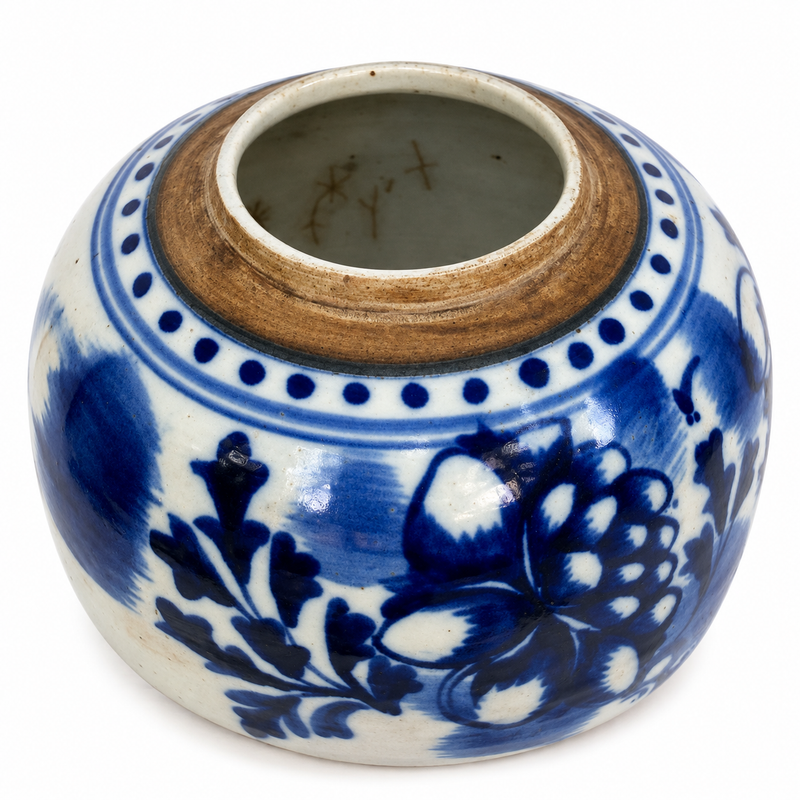 Vintage Chinese Blue Urn