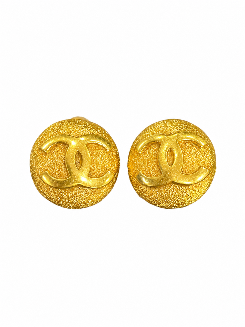 Vintage Chanel  CC and gold plated Earrings