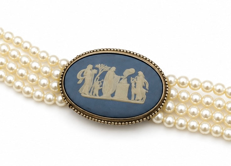Vintage Italian Wedgwood necklace