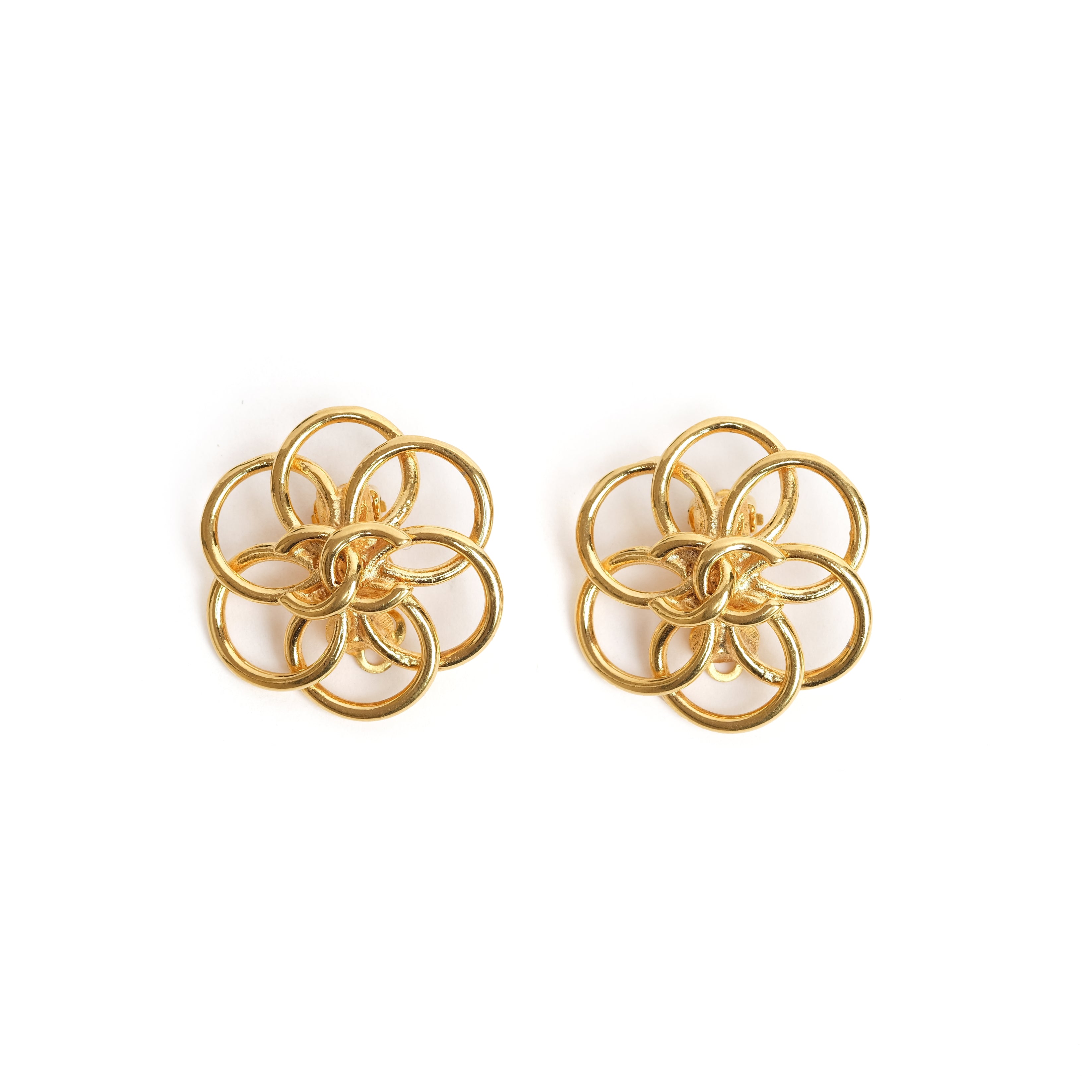 VINTAGE CHANEL OPENWORK WIRE FLOWER LOOP EARRINGS - beg borrow steal studio
