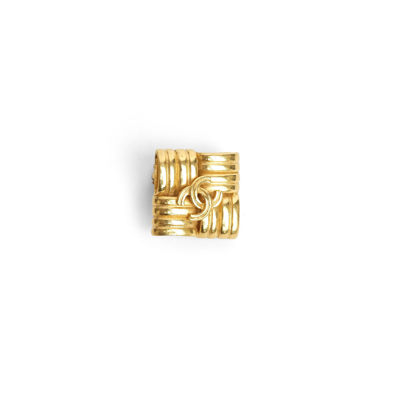 VINTAGE CHANEL TEXTURED GRID SQUARE CC EARRINGS - beg borrow steal studio