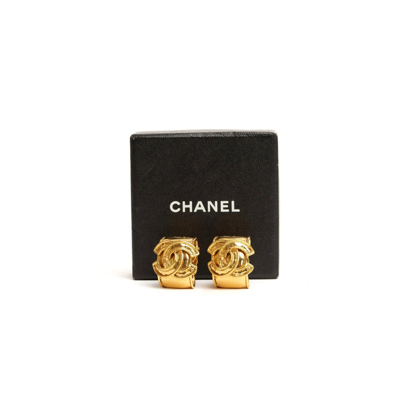 VINTAGE CHANEL CC EARRINGS - beg borrow steal studio