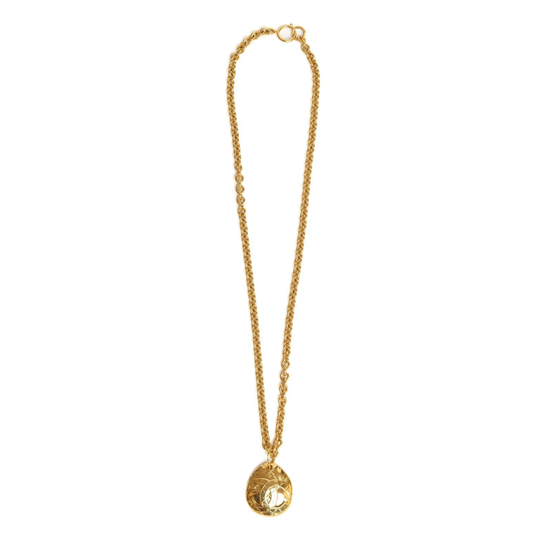 VINTAGE CHANEL GOLD CC MEDALLION CHAIN NECKLACE - Beg Borrow Steal Studio