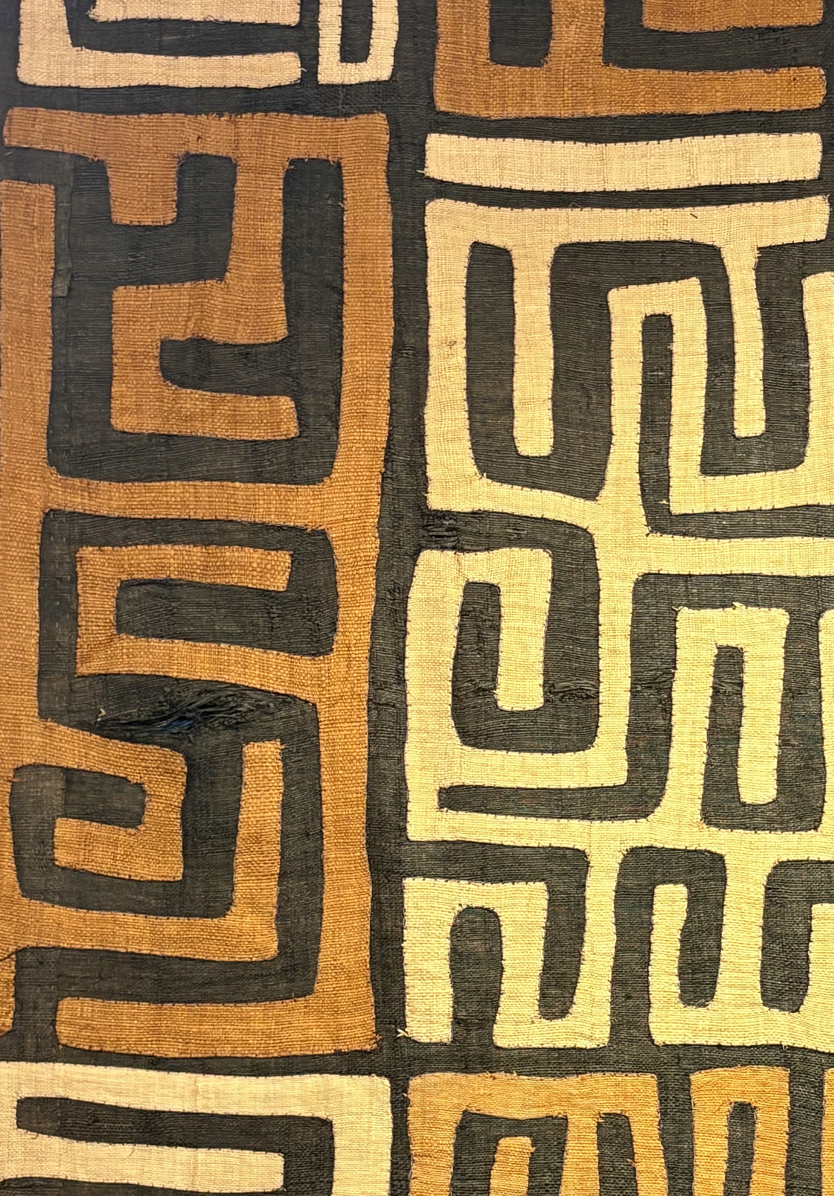Vintage African Kuba cloth - BBS_T022 (Closeup Detail)