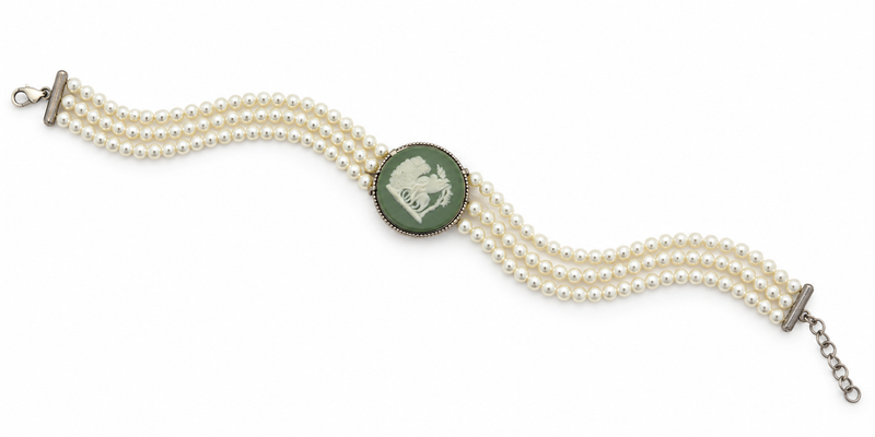 Vintage Italian Wedgwood necklace