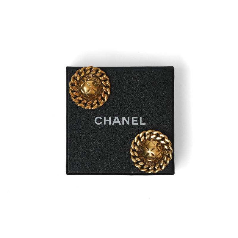 VINTAGE CHANEL QUILTED GOURMETTE CHAIN EDGE EARRINGS - beg borrow steal studio