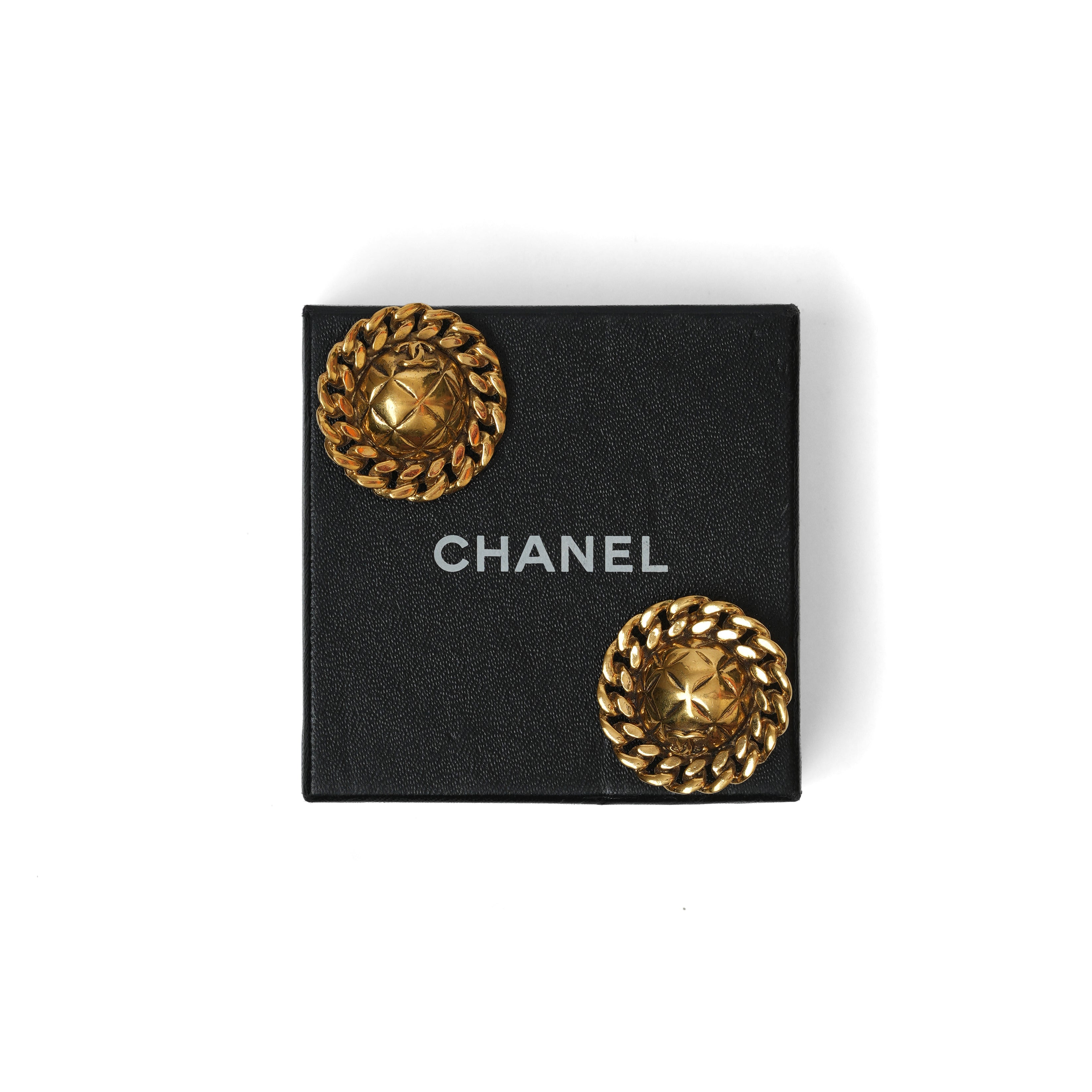 VINTAGE CHANEL QUILTED GOURMETTE CHAIN EDGE EARRINGS - beg borrow steal studio