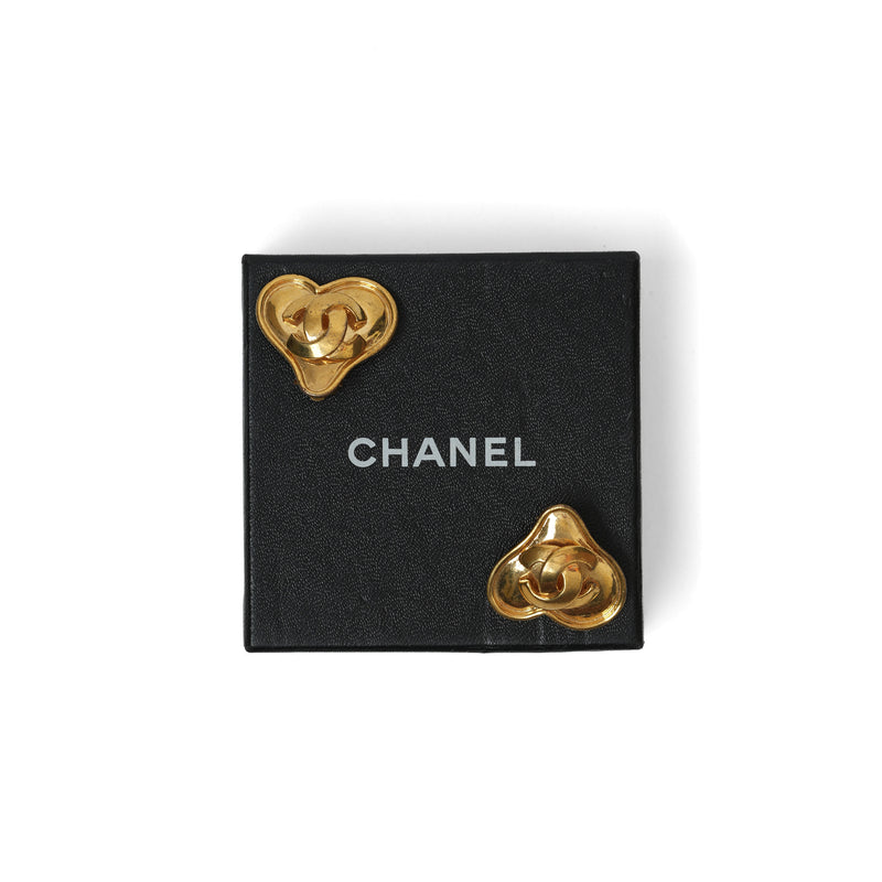 VINTAGE CHANEL CC HEART MOTIF EARRINGS - beg borrow steal studio