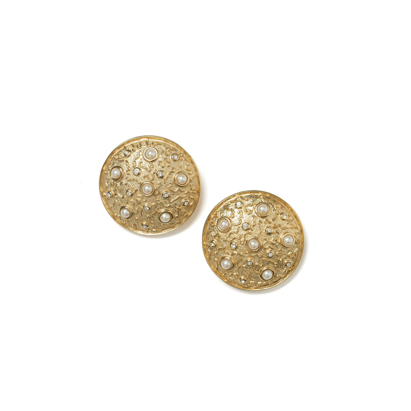 Vintage Guy Laroche Textured Dome With Pearl Accent Earrings - beg borrow steal studio