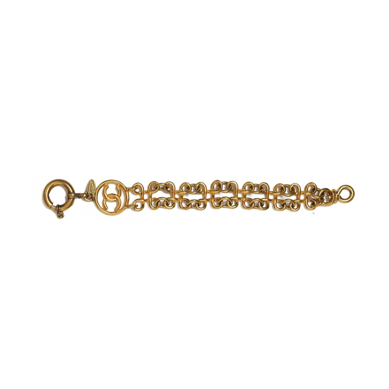 Vintage Chanel Clover/Filigree Link CC Charm Bracelet - beg borrow steal studio
