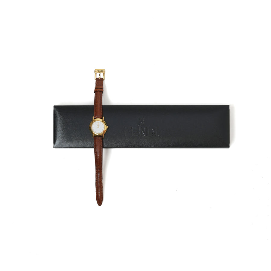 Vintage Fendi Orologi Round Leather Strap Watch