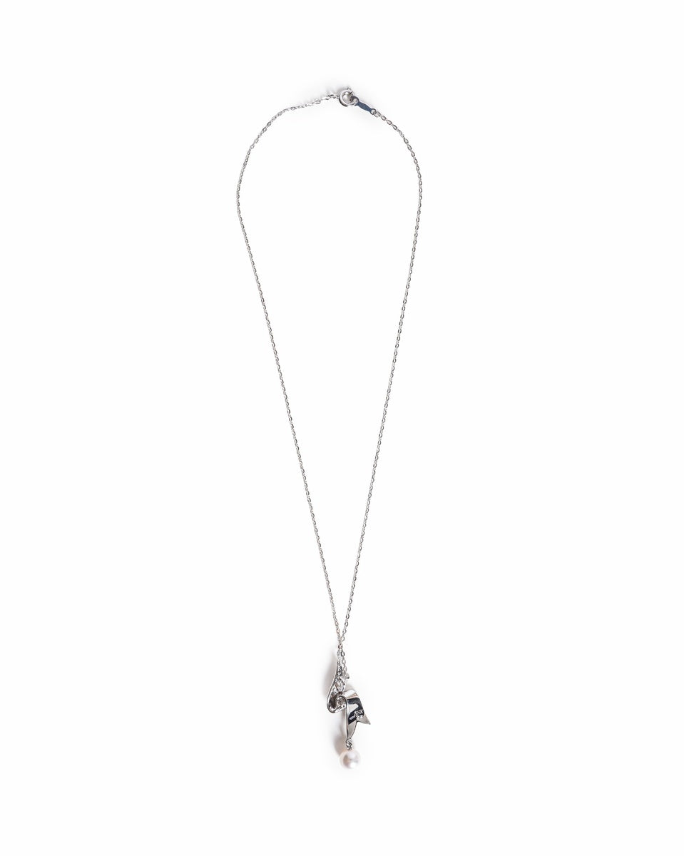 Vintage Mikimoto Ribbon Bow Akoya Cultured Pearl Pendant Necklace