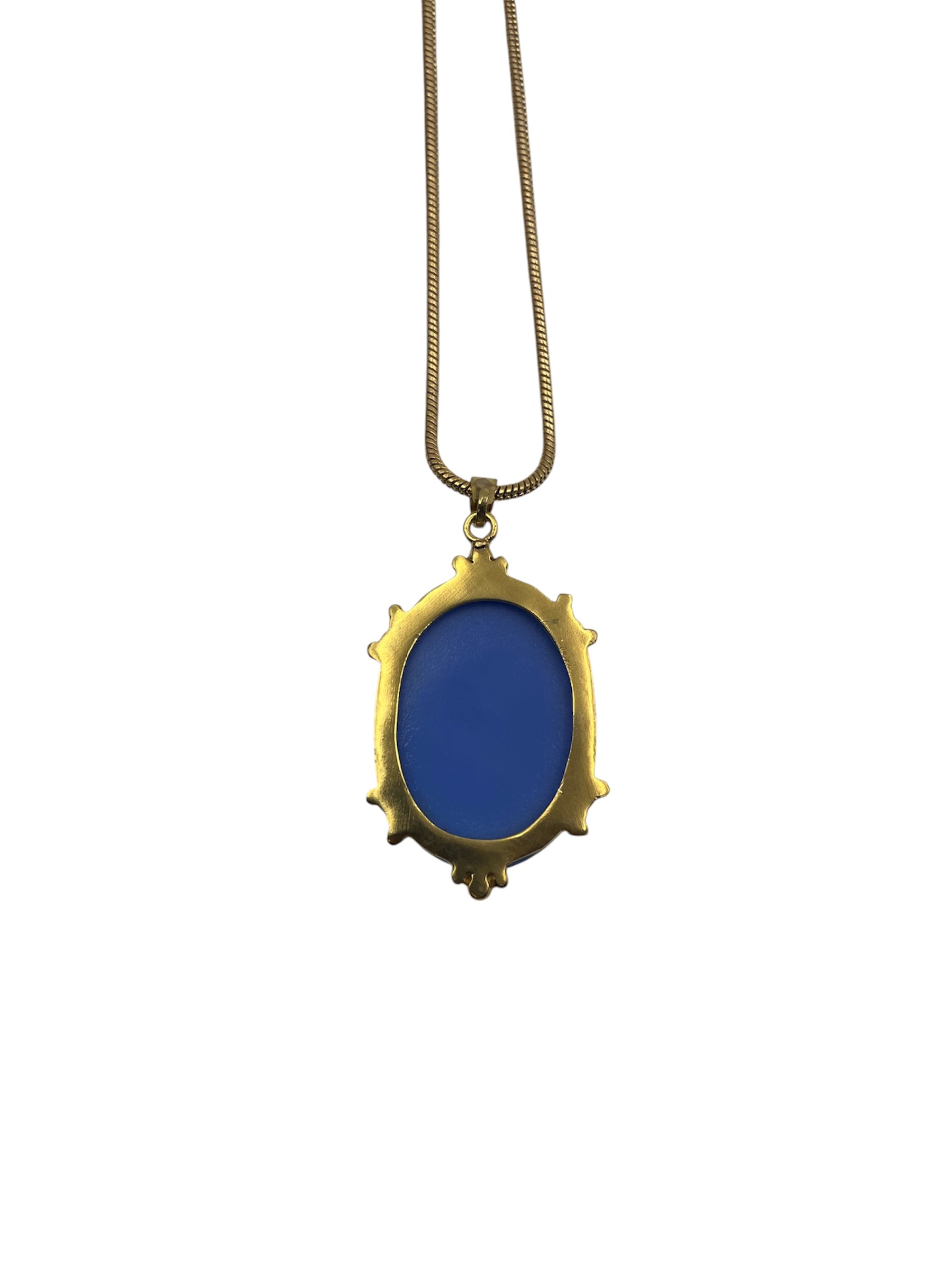 Vintage Cameo Necklace - Detail Angle 2 (BBS_MWCN072)