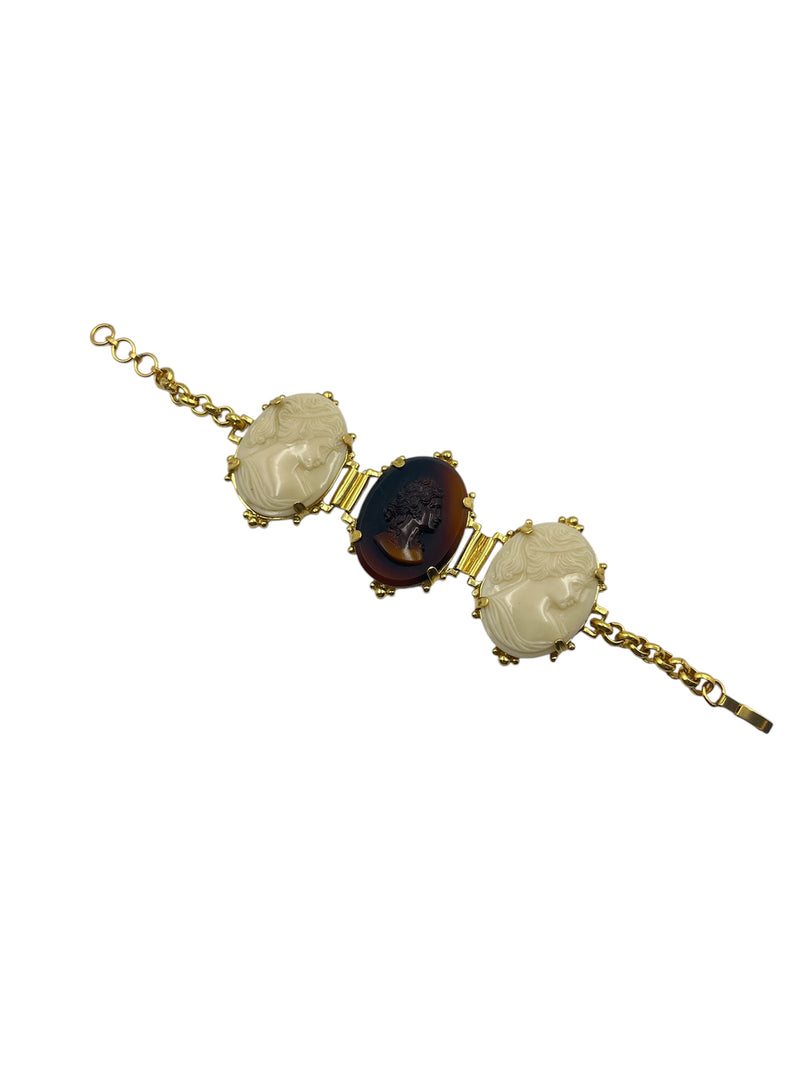 Vintage Italian Cameo Bracelet - Curled Display View (BBS_MWCB016)